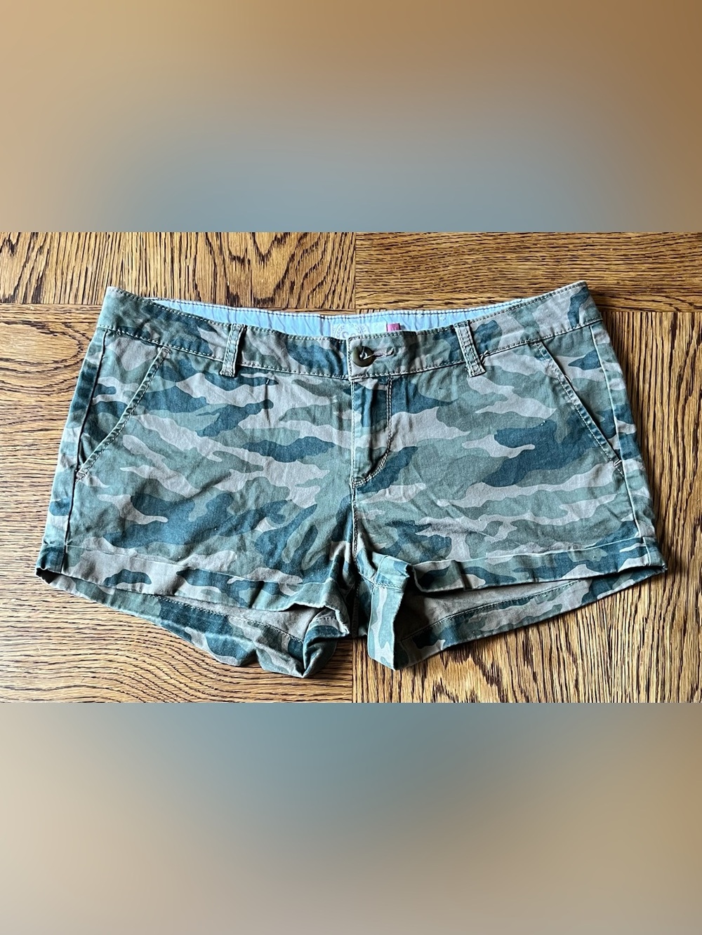 SO Women's Camouflage Jean Shorts - Green/Tan Size 11